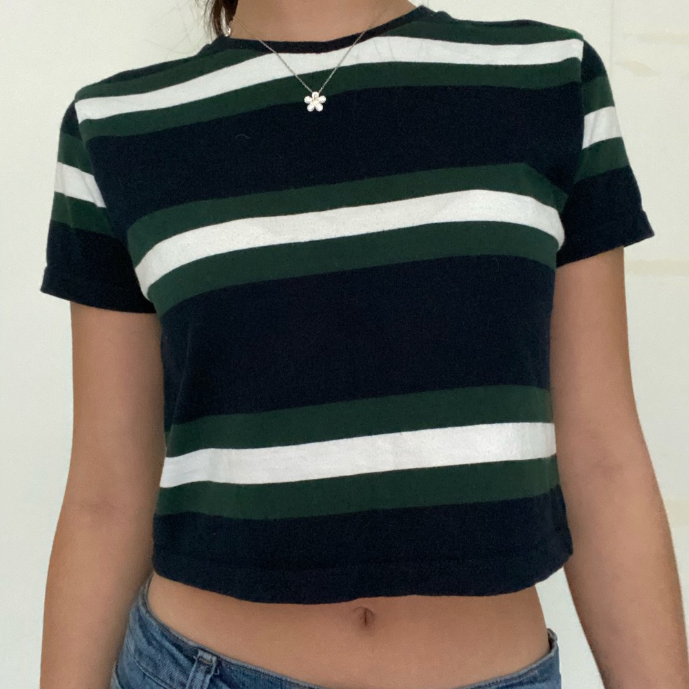 Brandy Melville Striped Shirt💚🤍💚🤍💚